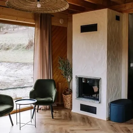 Holiday home Jodelkowa Stodola Tylmanowa