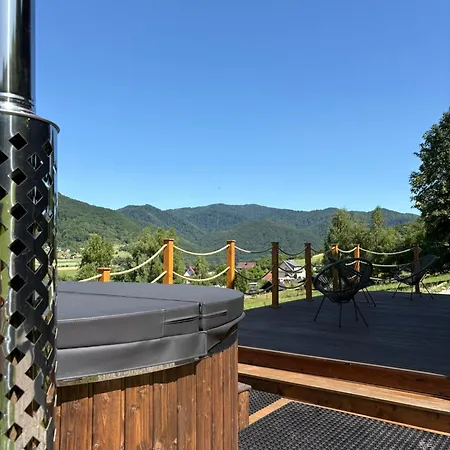 Holiday home Jodelkowa Stodola Tylmanowa
